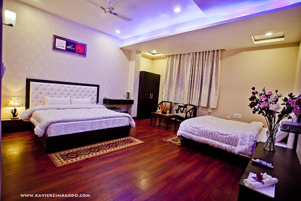 Hotel Krishna International Vrindavan Room photo