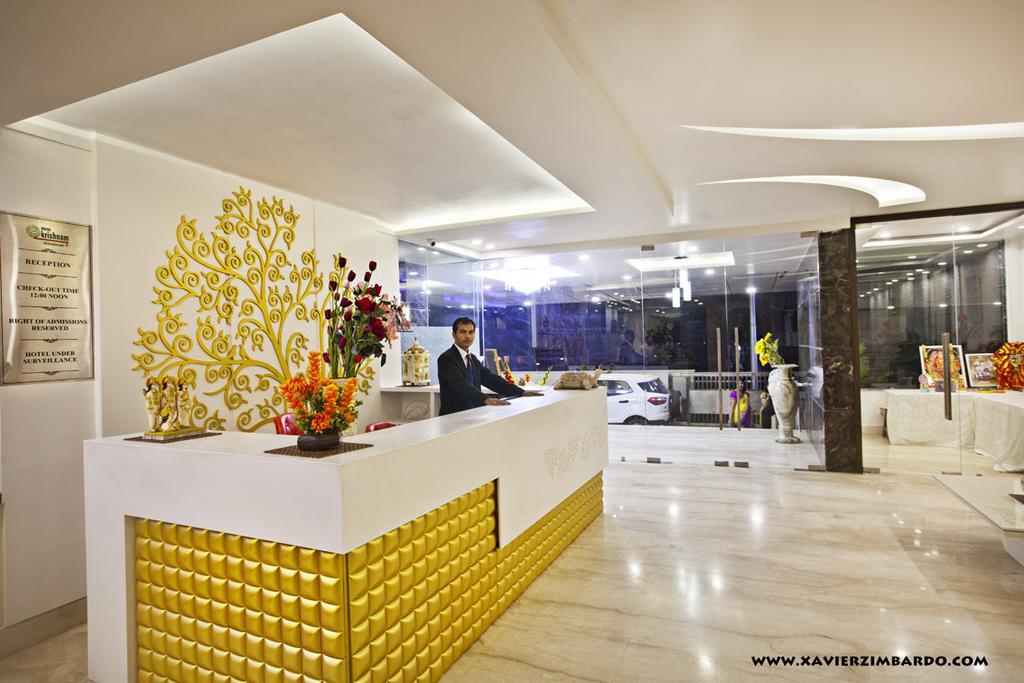 Hotel Krishna International Vrindavan Exterior photo