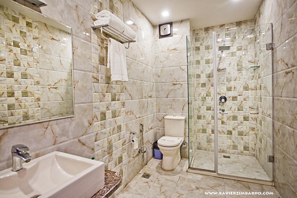Hotel Krishna International Vrindavan Exterior photo