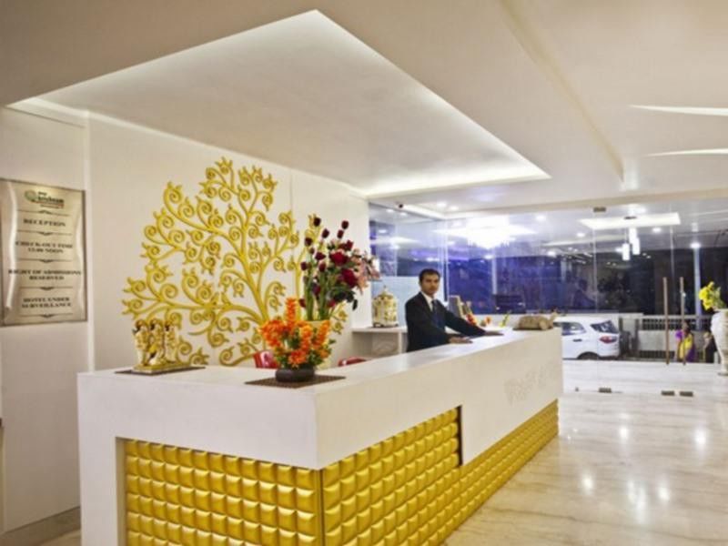 Hotel Krishna International Vrindavan Exterior photo