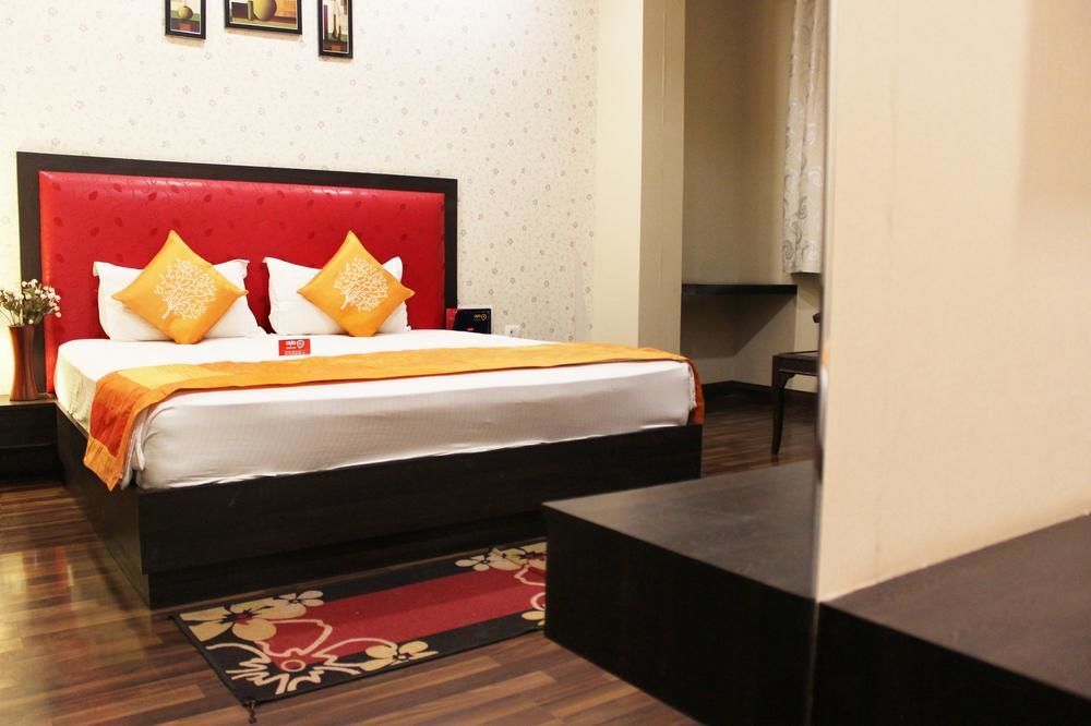 Hotel Krishna International Vrindavan Exterior photo