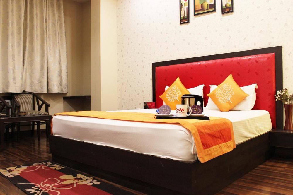 Hotel Krishna International Vrindavan Exterior photo