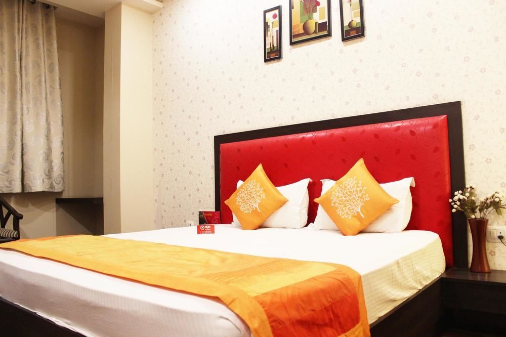 Hotel Krishna International Vrindavan Exterior photo